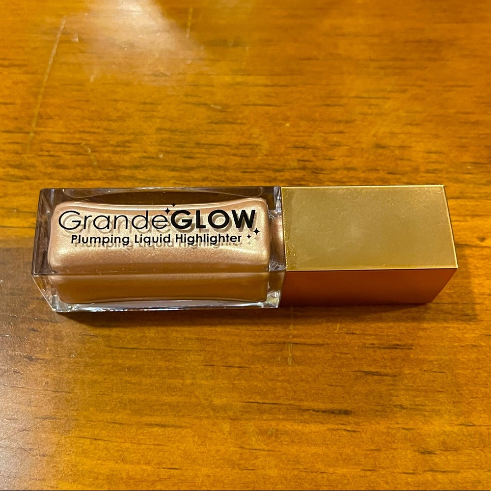 Grande Glow Plumping Liquid Highlighter